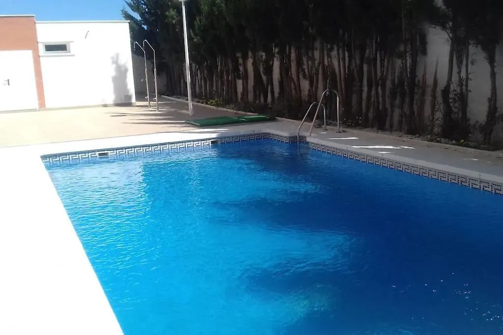 Apartamento En Fuengirola Con Parking Y Piscina.
