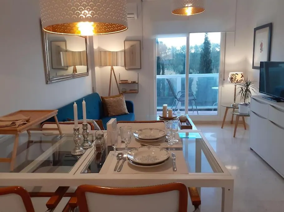 Apartamento En Fuengirola Con Parking Y Piscina.
